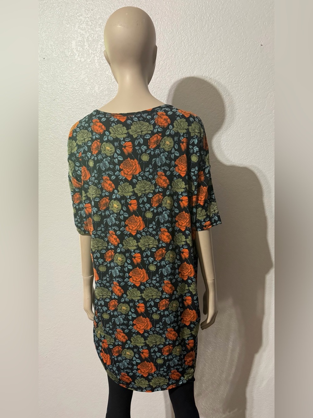 OVERSIZED XS NWT CLOSET CLEAR OUT ON ALL LULAROE MAKE AN OFFER BUNDLE SUPER SOFT - Picture 9 of 16